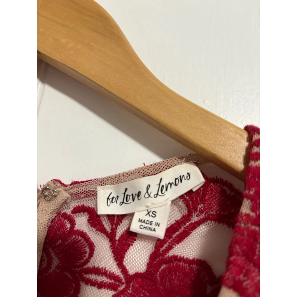 Women's For Love & Lemons Mini Dress XS Beige & Red Floral - Picture 4 of 7